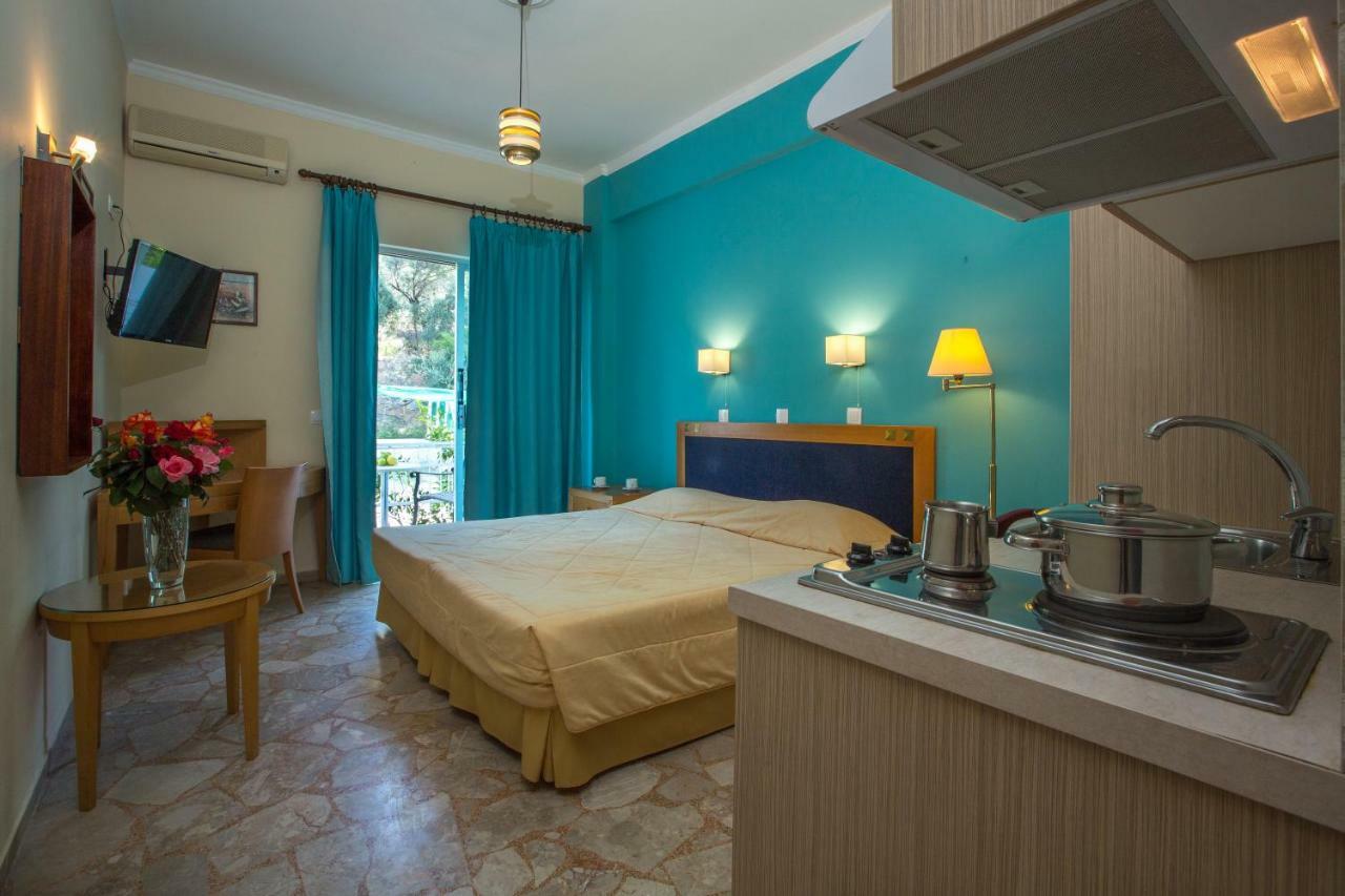 Tolon Beach Hotel Екстер'єр фото
