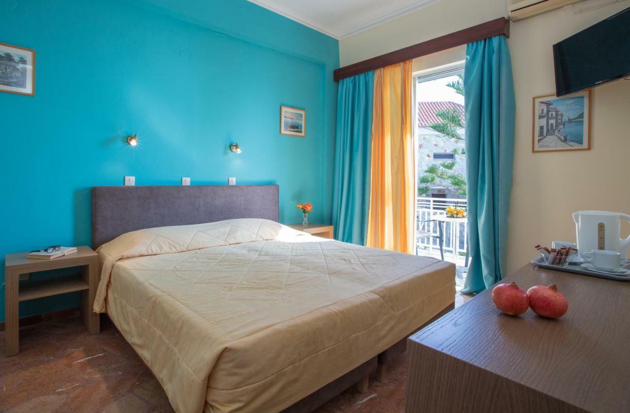 Tolon Beach Hotel Екстер'єр фото