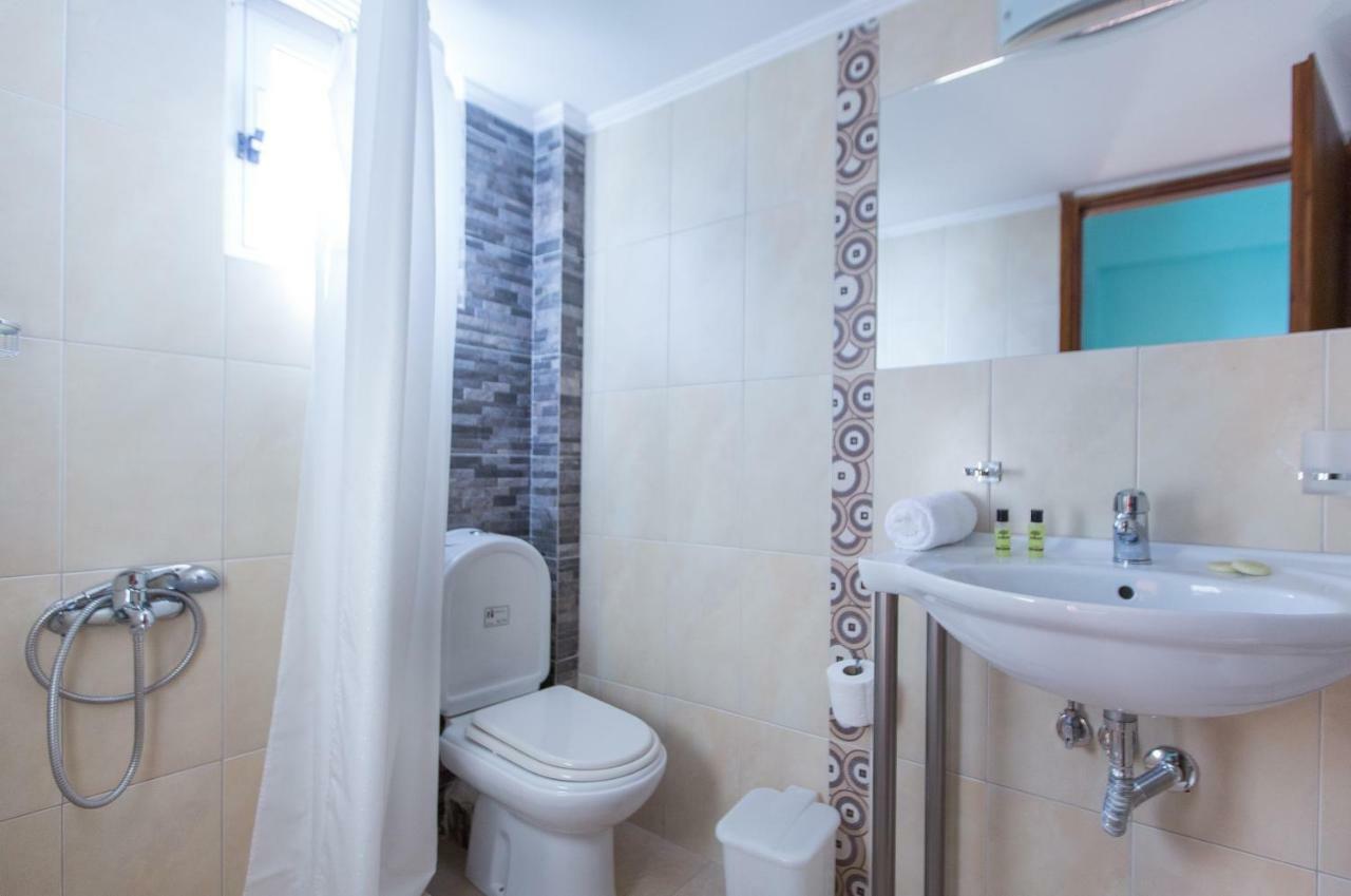 Tolon Beach Hotel Екстер'єр фото