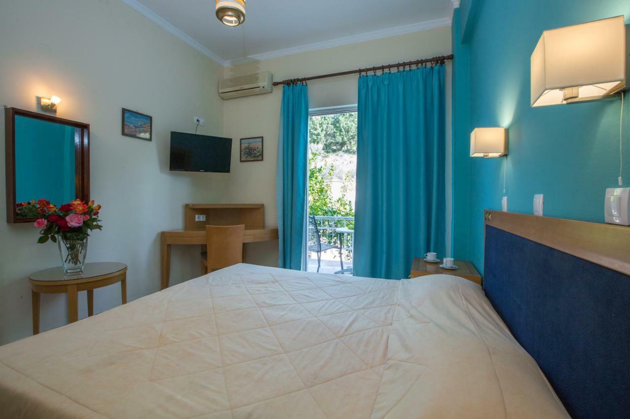 Tolon Beach Hotel Екстер'єр фото